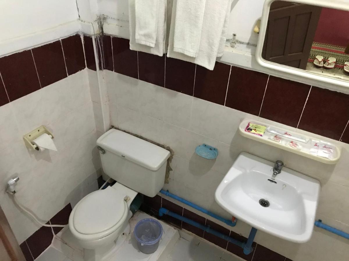 Smile Motel Pyay Экстерьер фото